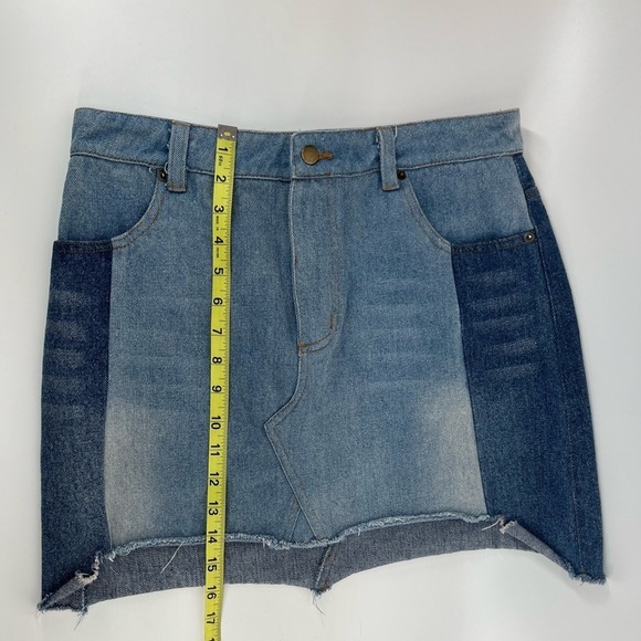 Wild Honey Two Tone Step Hem Denim Mini Skirt Raw Hem Blue Jean Size M Medium - Picture 9 of 9